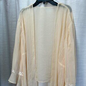 Dress shrug/light jacket, no name/size, fits approximately XXL